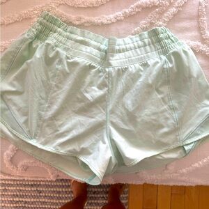 Lululemon hottie hot high rise lined shorts 2.5